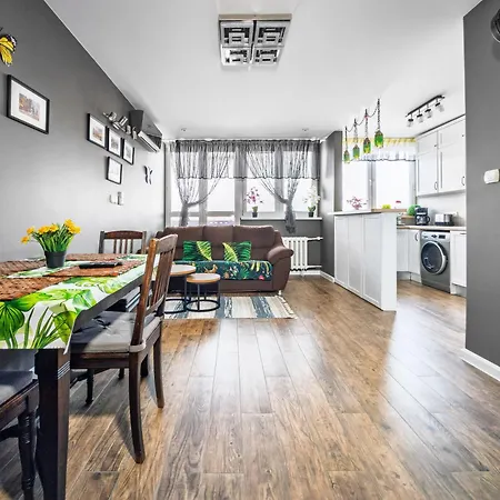 Mikolajow Cosy By Bookinghost *